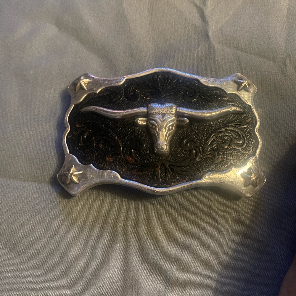 Western Bullhead Belt Buckle in Silver and Black
